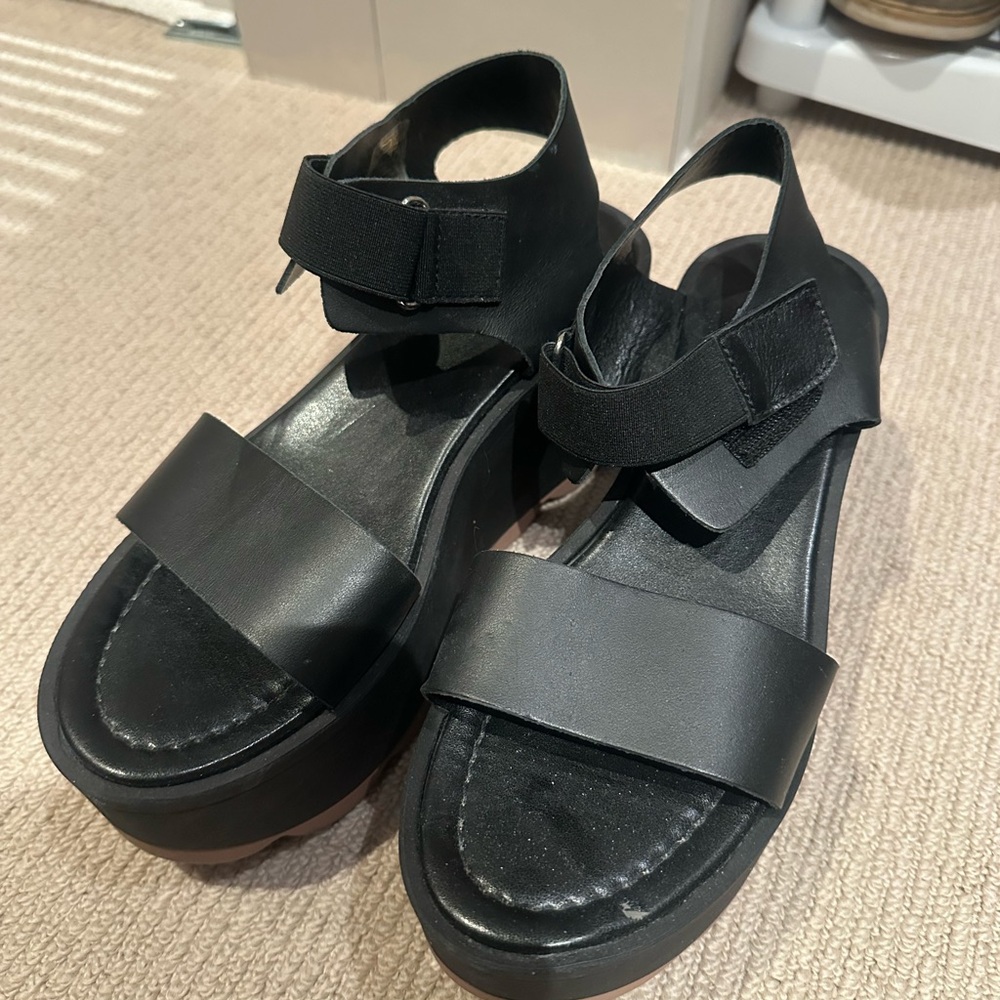 Black Women's Sandals